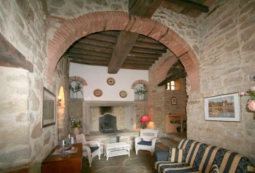 Ciggiano Villa Sleeps 22 Air Con