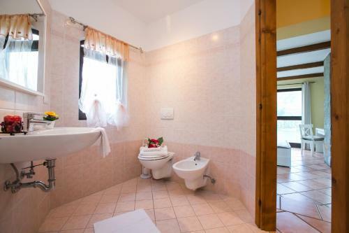 Cima Villa Sleeps 10 Pool