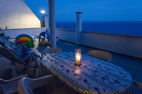 Seaside Holiday Apartment - Unique Location
