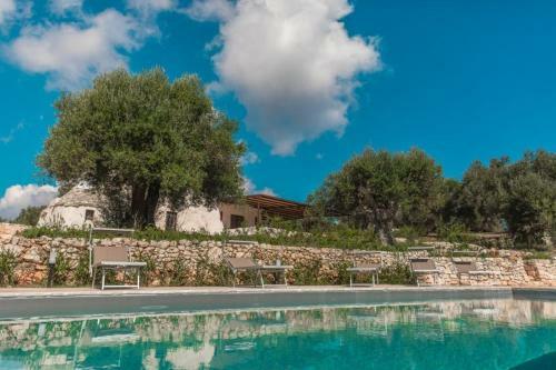 Cisternino Villa Sleeps 7 Pool Air Con Wifi