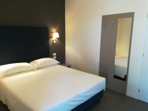 Hostal Garda Guest House