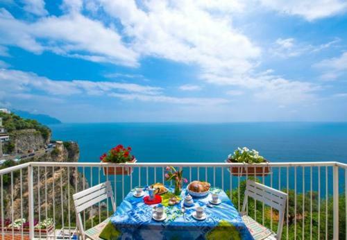 Conca Dei Marini Apartment Sleeps 4 T721562