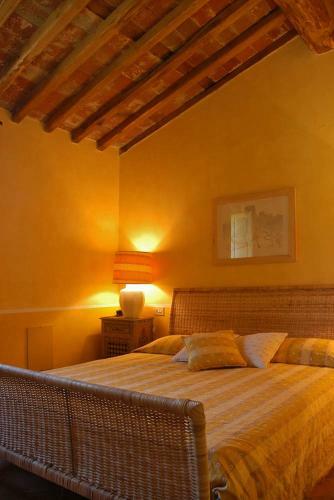 Piano Di Conca Villa Sleeps 10 Pool Air Con T763289