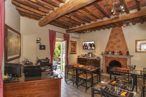 Art Gallery B&B