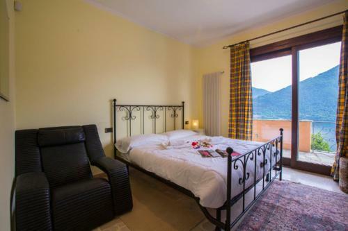 Cressogno Villa Sleeps 10 Pool Air Con