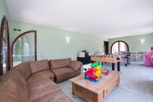 Barclaino Villa Sleeps 16 Pool Air Con