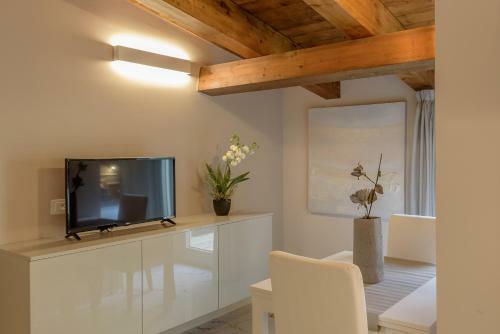 Marie Claire Apartments & Spa