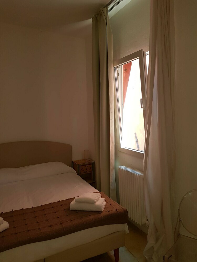 Hostal Butterfly Guest House