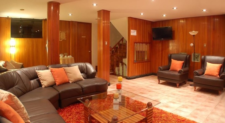 Hotel Natura Inn