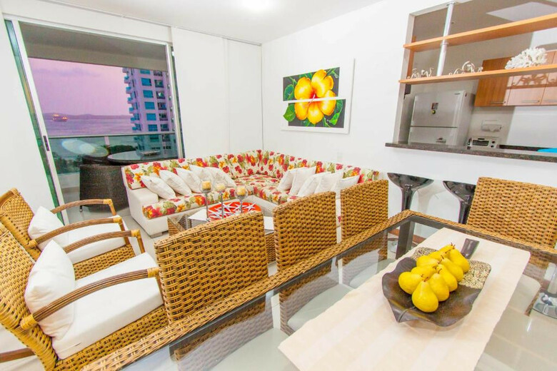 Hotel Travelers Orange Cartagena