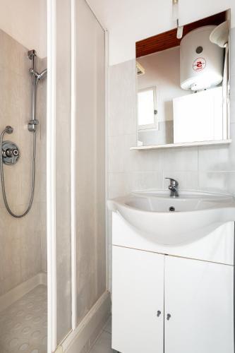 Vernazza Rooms & Apartments