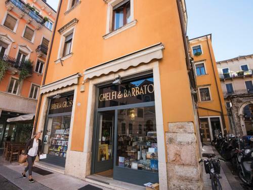 Hostal Rentroom Verona - Italianflat