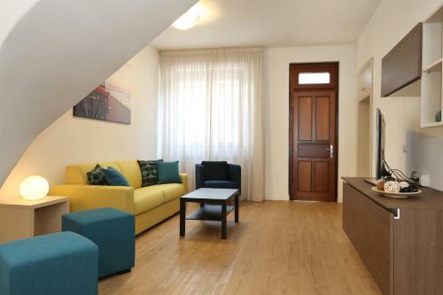 Lupori House