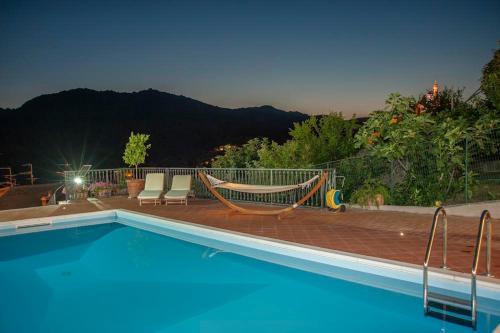 Vibonati Villa Sleeps 14 Wifi