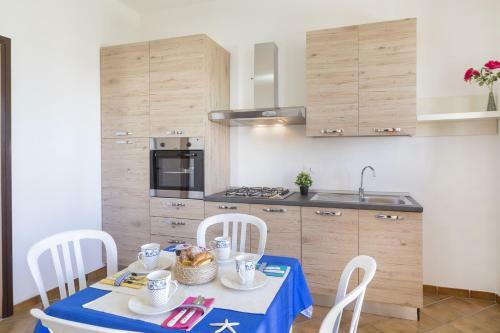 Apartment In Torre Canne/kampanien 33483