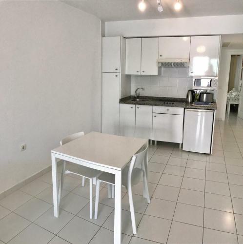 Apartamentos Erika - Adults Only