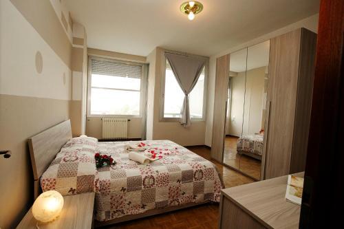 Toscolano-maderno Apartment Sleeps 8