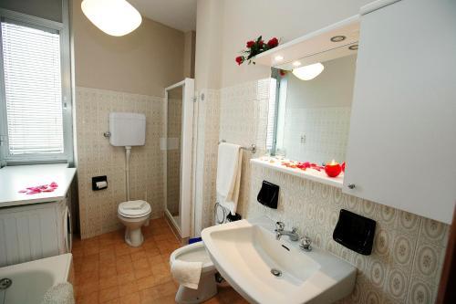 Toscolano-maderno Apartment Sleeps 8