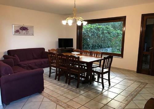 Trecastagni Villa Sleeps 14 Air Con Wifi