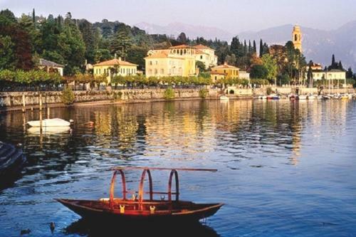 Tremezzo Apartment Sleeps 4 T569801