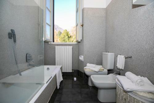 Tremezzo Apartment Sleeps 4 T569801