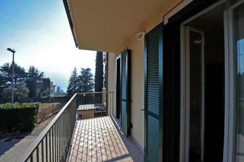 Tremezzo Apartment Sleeps 4 Pool T421283