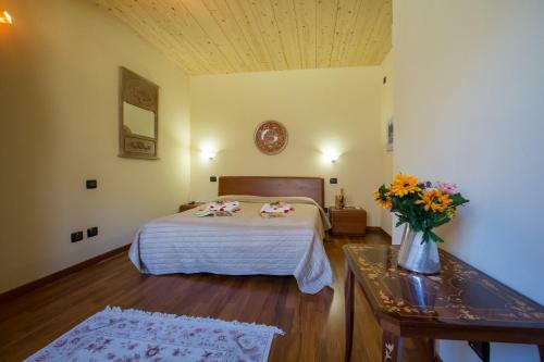 Tremezzo Apartment Sleeps 6 Pool Air Con