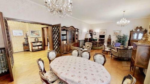 Apartamento Triestevillas Retro' Decor Laghi, 7guests