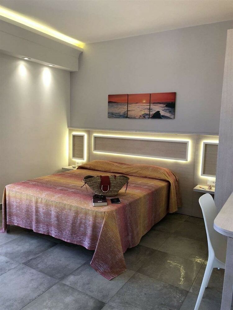 B&B Holiday Tropea