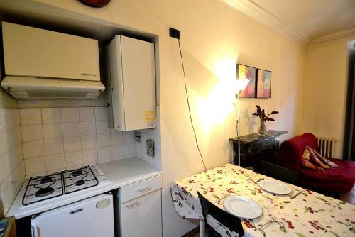 Turin Apartment Sleeps 4 Wifi