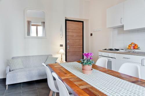 Hostal To 91 Home