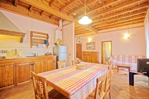 Strada In Chianti Apartment Sleeps 7