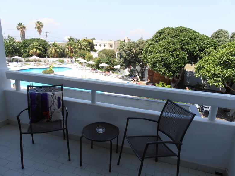 Hotel Happy Days