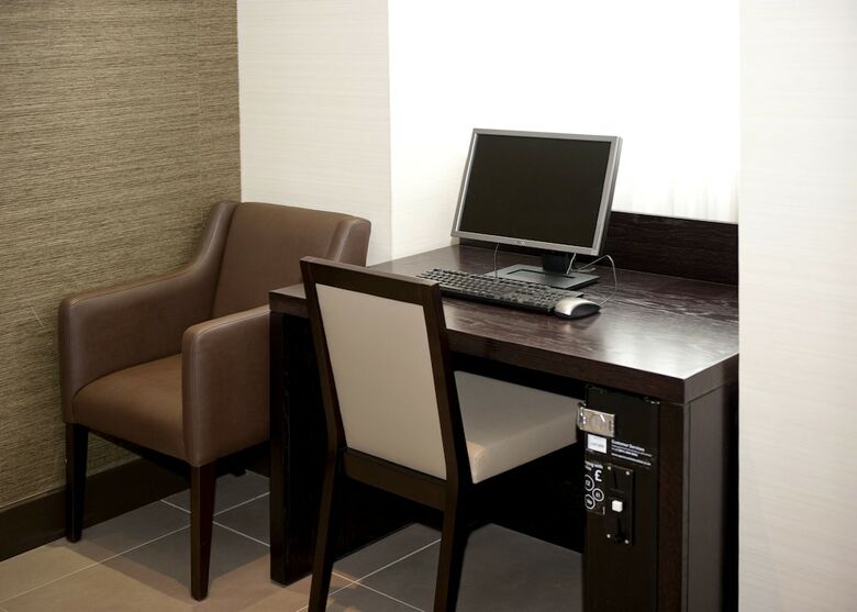 Hotel Ibis Belfast Queens Quarter