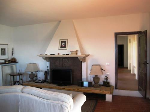 Orbetello Villa Sleeps 10 Wifi