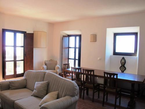 Orbetello Villa Sleeps 10 Wifi