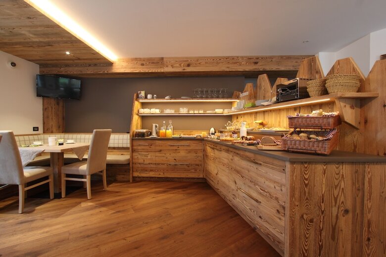 Dolomites B&b, Suites And Apartments