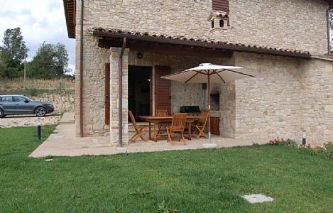 Todi Villa Sleeps 10 Pool