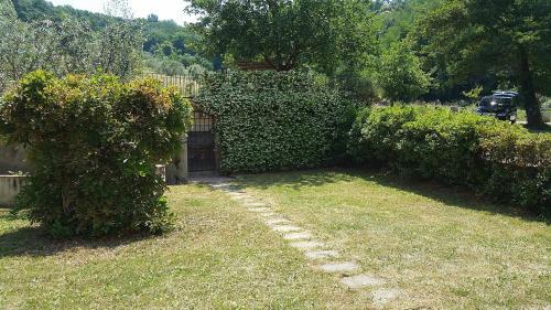 Serravalle Pistoiese Villa Sleeps 3 Pool