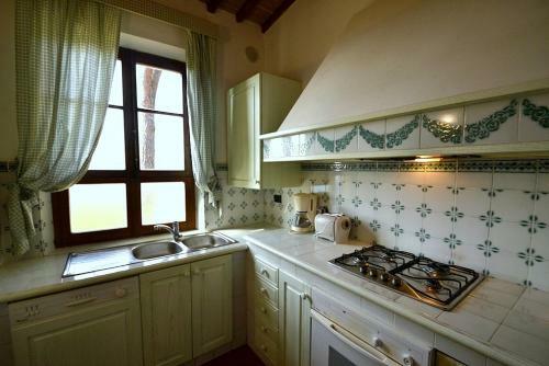 Siena Villa Sleeps 6 Pool Wifi