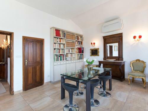 Matteotti Exclusive-3bd+2futon Elegant Apartment