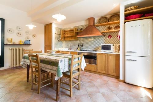 Siena Villa Sleeps 7 Pool Air Con Wifi