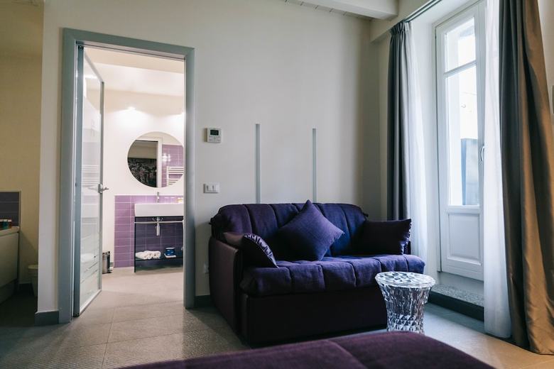 Avenue Hotel