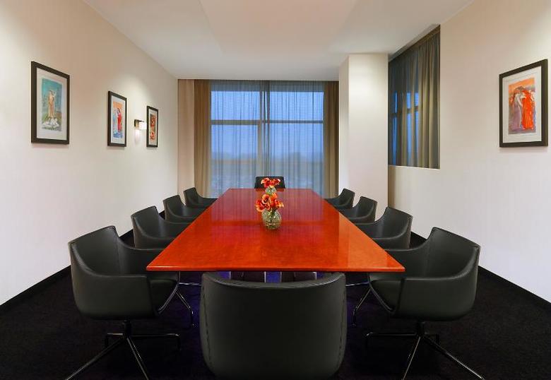 Sheraton Milan Malpensa Airport Hotel & Conference