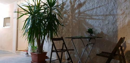 Room Calafatari