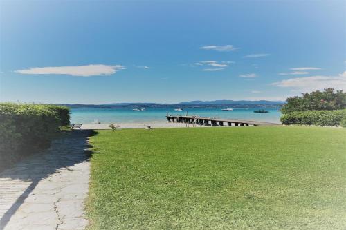 Sirmione Apartment Sleeps 6 Air Con