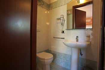 Welcome Airport Hotel
