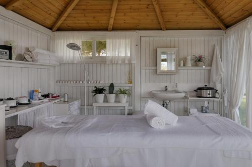 Residencia Capofaro Malvasia And Resort