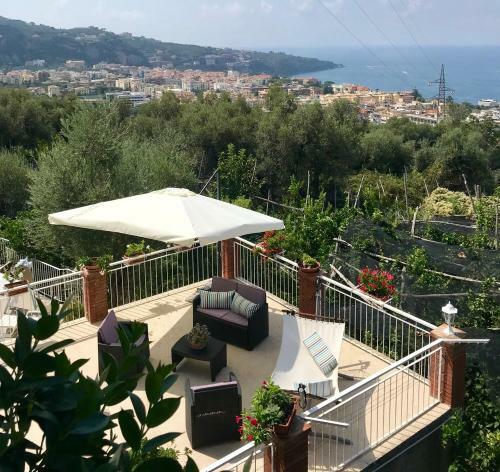 Villa Sorrento Flats