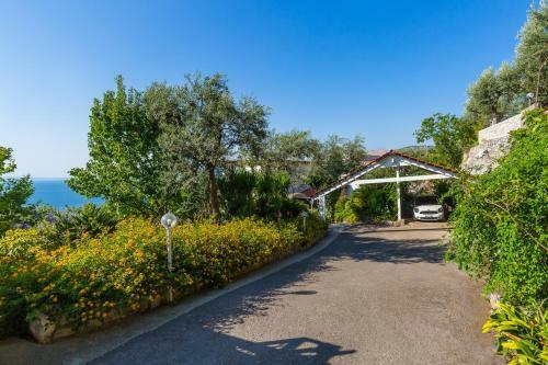 Villa Sorrento Flats